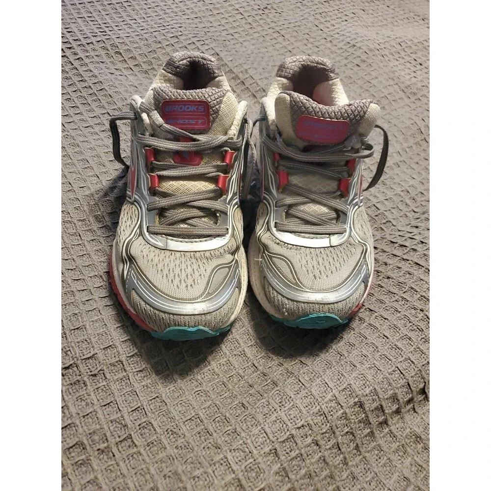Brooks this pair